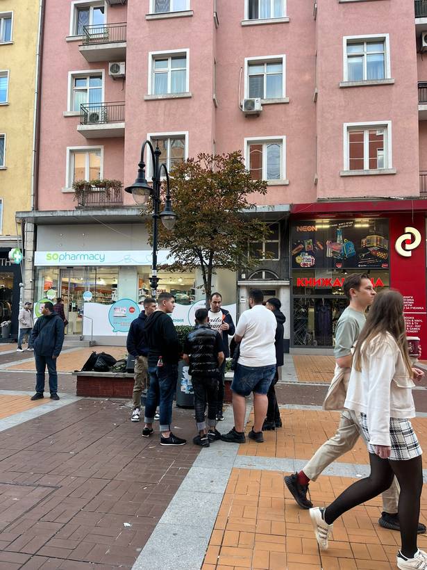 Street Evangelism Bulgaria — Young Men Hearing the Gospel